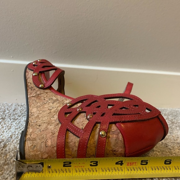 Adrienne Vittadini Clementine Wedge Sandals - Picture 6 of 7